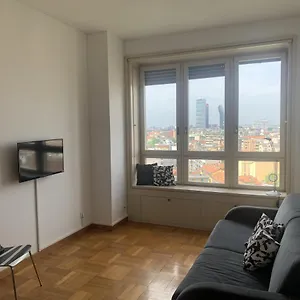 Monolocale Con Vista Su Appartamento Milano